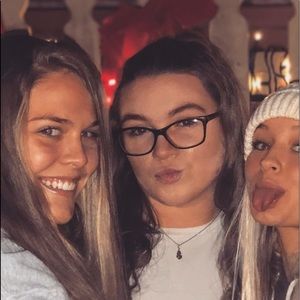 Meet your Posher, Julia